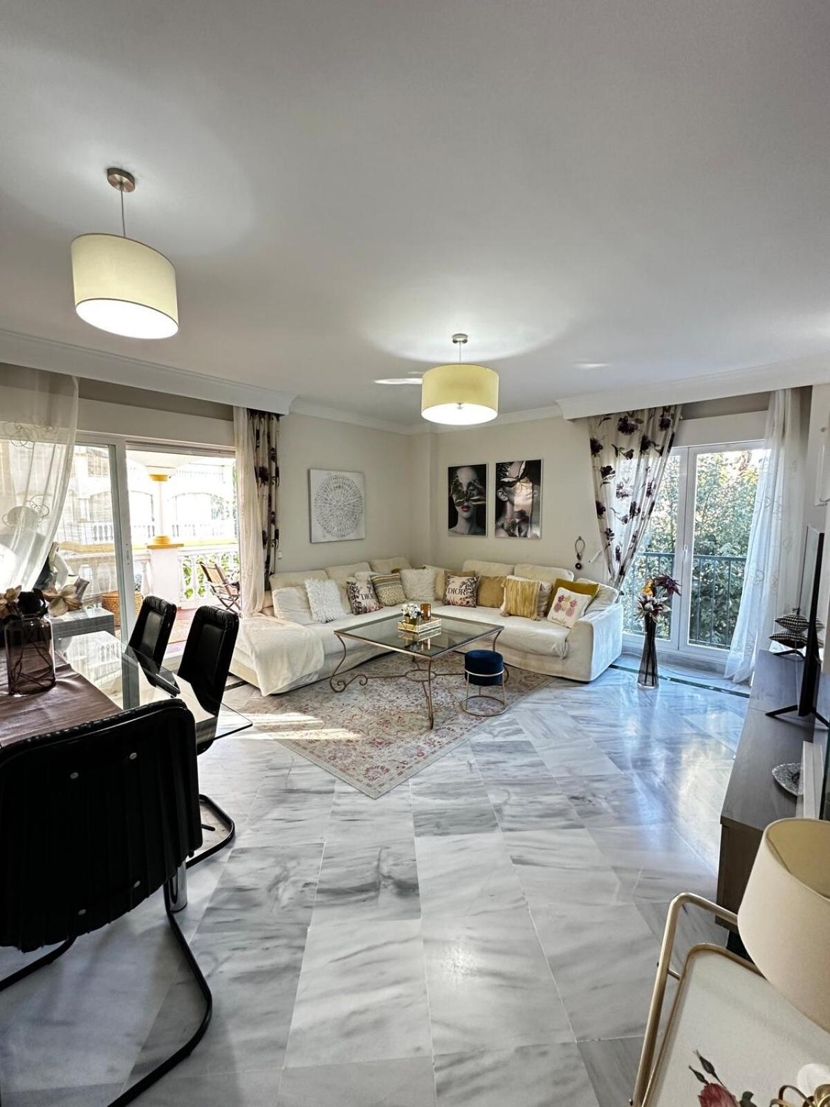 Apartment Spacious Near Puerto Banus *